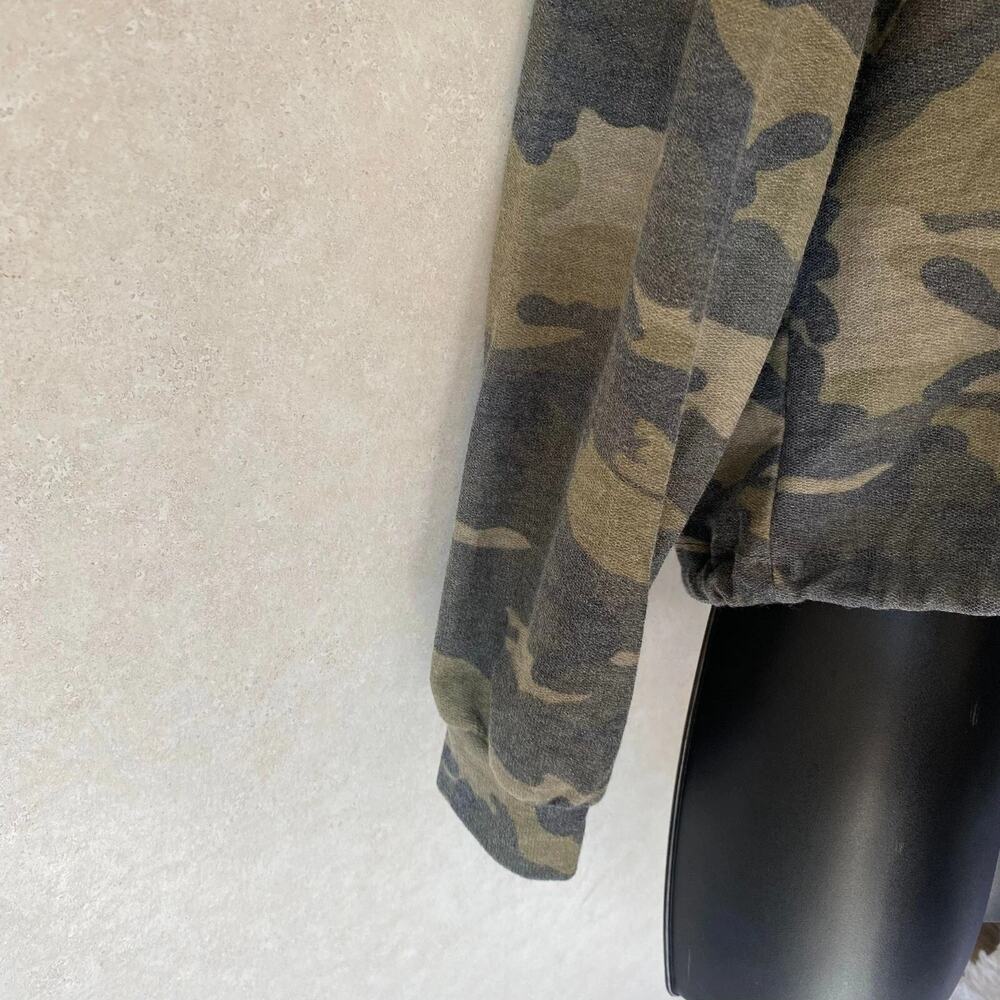 BLVD U.S.A. Women's Green Camouflage Pullover Long Sleeve Soft Crop Hoodie LARGE - Picture 6 of 7